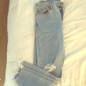 Light vintage high waisted boyfriend Levi’s